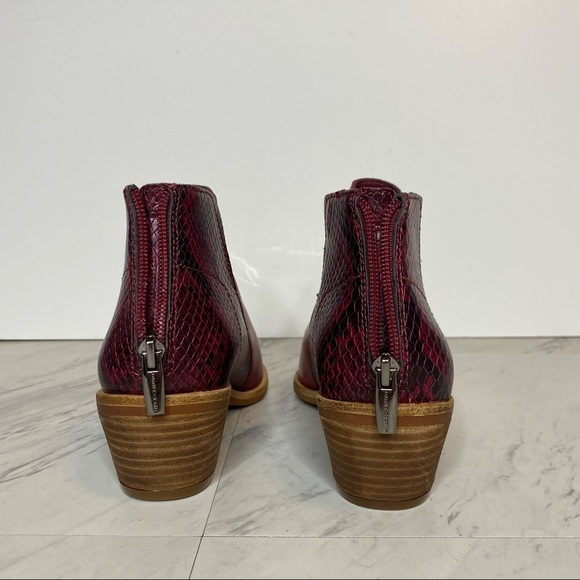 New! Vince Camuto Abrinna Red Snake Print Leather Bootie 7 1/2W - Picture 4 of 16